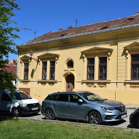 Malomszeg 2 Apartament